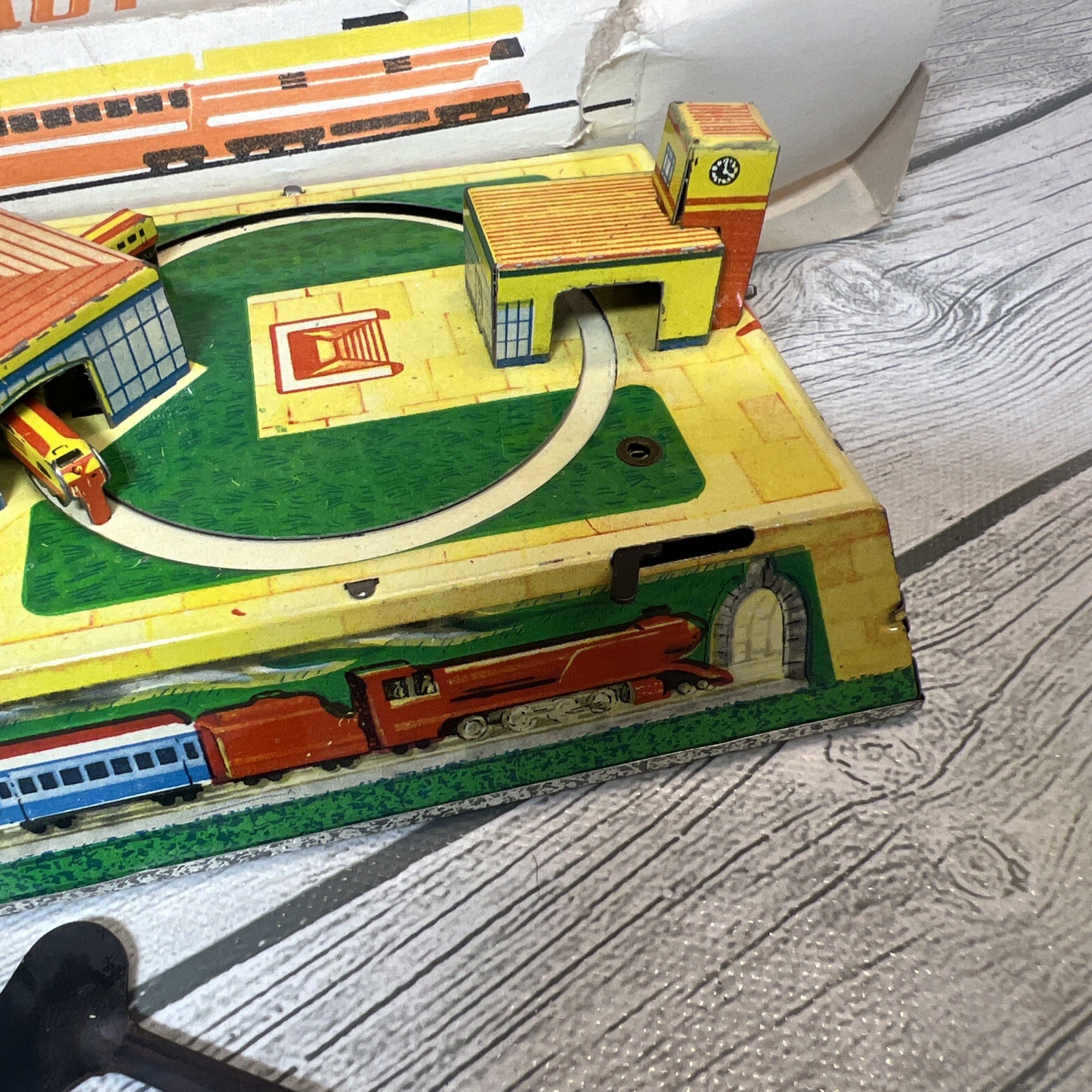 2175.7 - Vintage 1950's Russian W/U Tin Railroad Train W/Box & Key / Works!