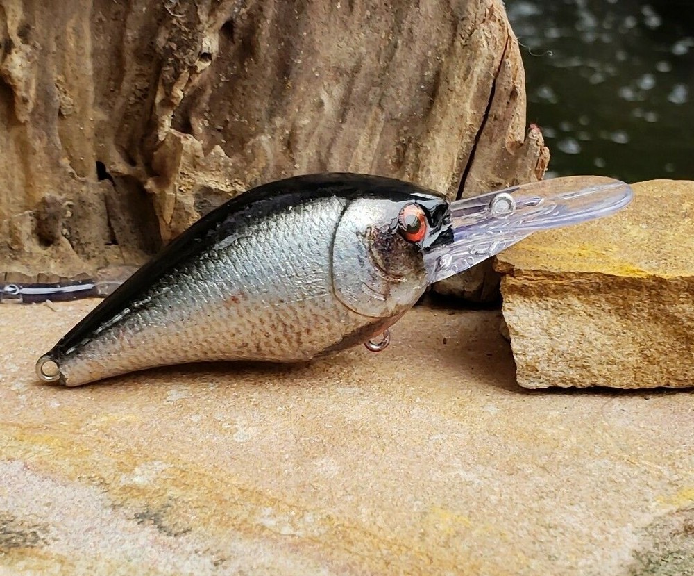 CUSTOM WRAPPED AND PAINTED 1.5 DEEP DIVER CRANKBAITS