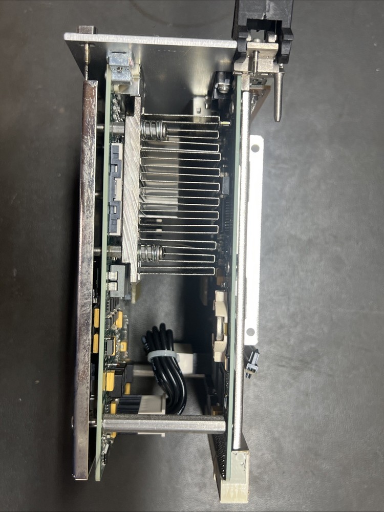 NATIONAL INSTRUMENTS PXI-8106 Embedded Controller DVI **NO HDD CABLE** See Desc!