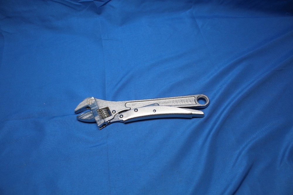 10 In. MaxGrip Locking Adjustable Wrench 85-610