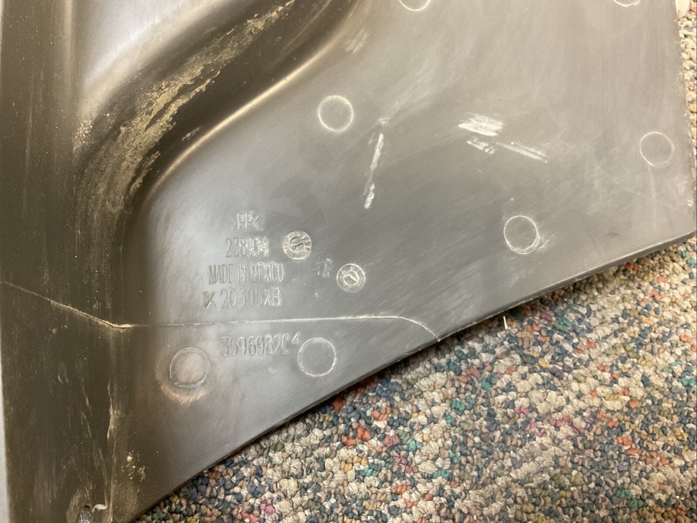 International lower kick panel LH 3596982C4