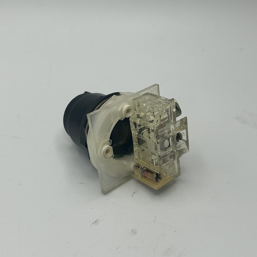 Square D Class 9001 Type KA-2 Ser. G Pilot Duty Selector Switch