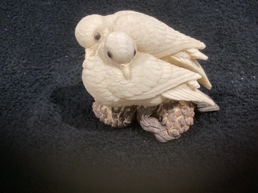 Vintage Dove Figurine, 12cm