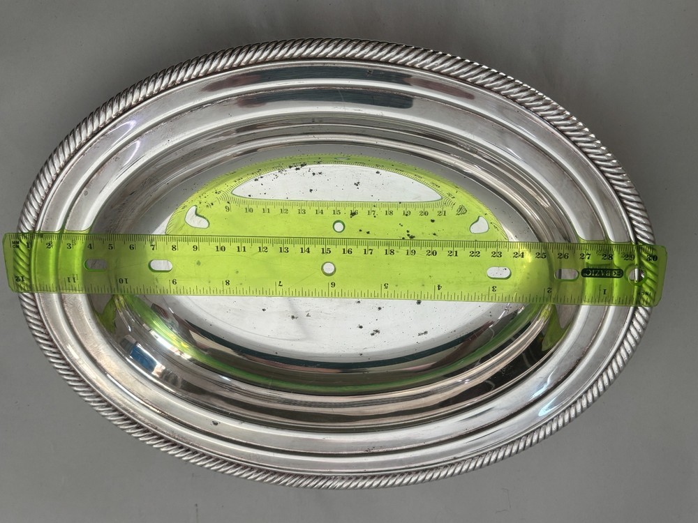 Castleton International Silver Co Vegetable Server with Lid 4812 Gadroon Border