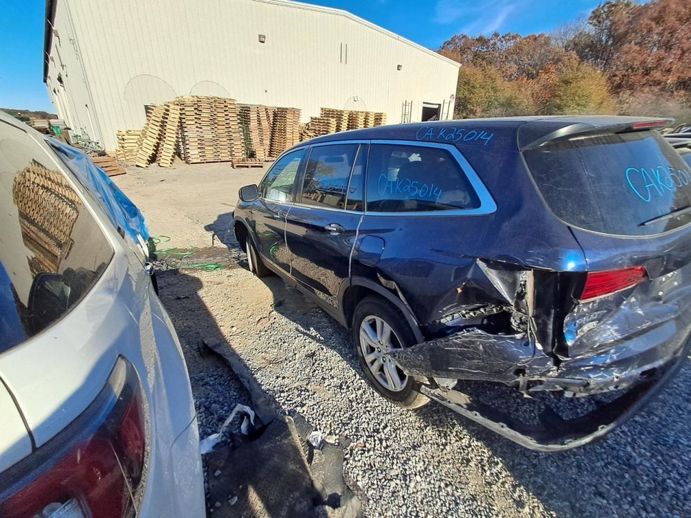 PILOT 2016 Glove Box 4868477