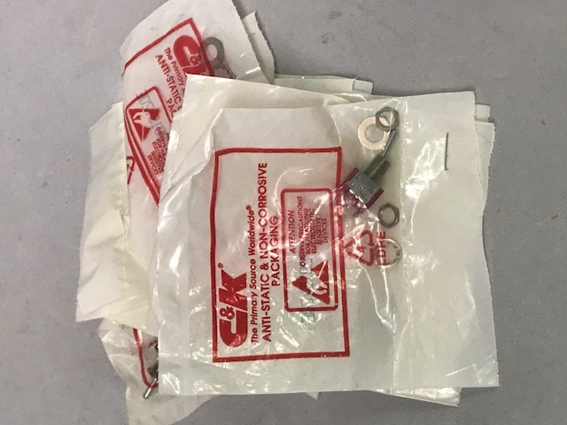 SWITCH TOGGLE P.N 7201SYZQE