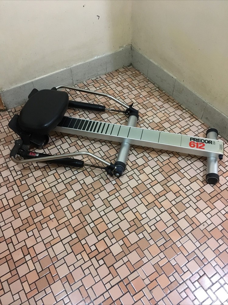Precor USA 612 Rowing Machine 525140