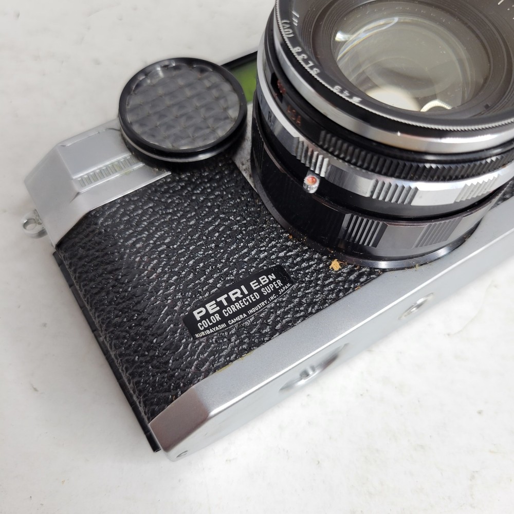 PETRI E.BN RANGEFINDER 35mm CAMERA