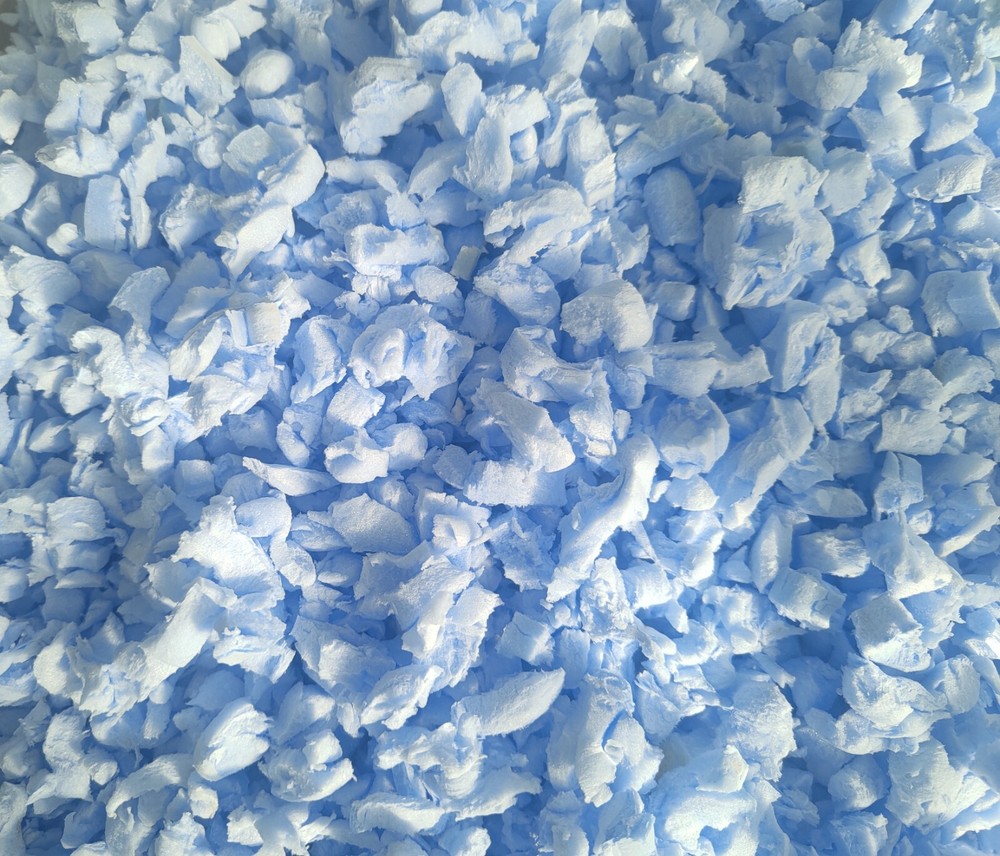 High Density Shredded Styrofoam Chips For Packaging Shipments