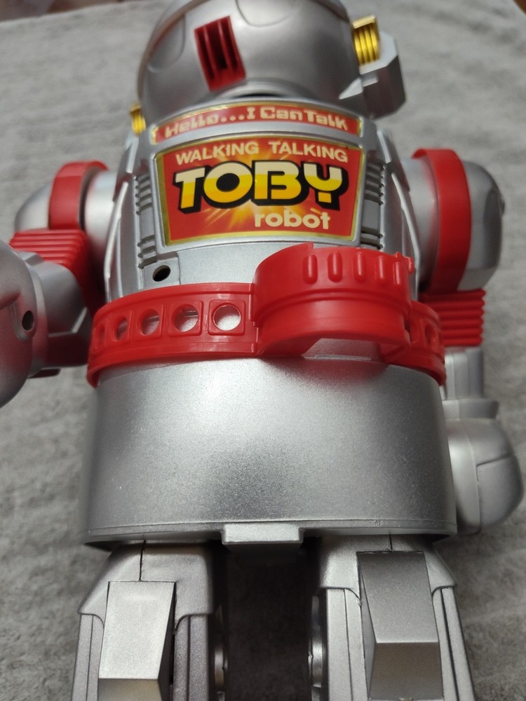 1986 New Bright TOBY ROBOT TALKING WALKING OUTER SPACE TOY Untested Excellent