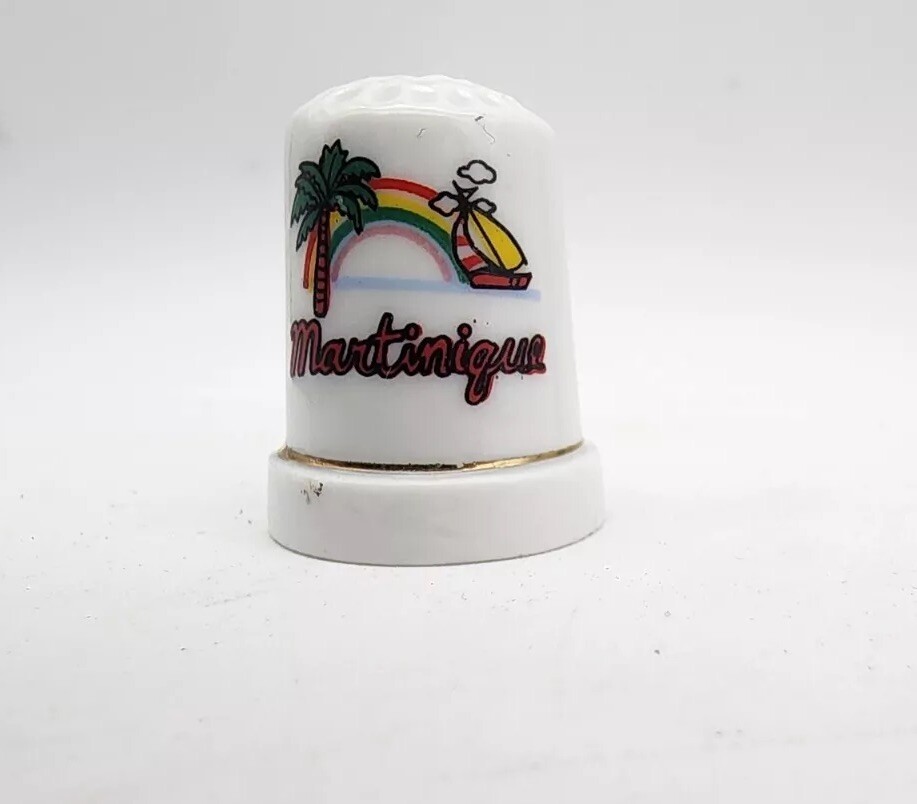 Vtg. Ceramic Martinique Thimble  Beach Scene