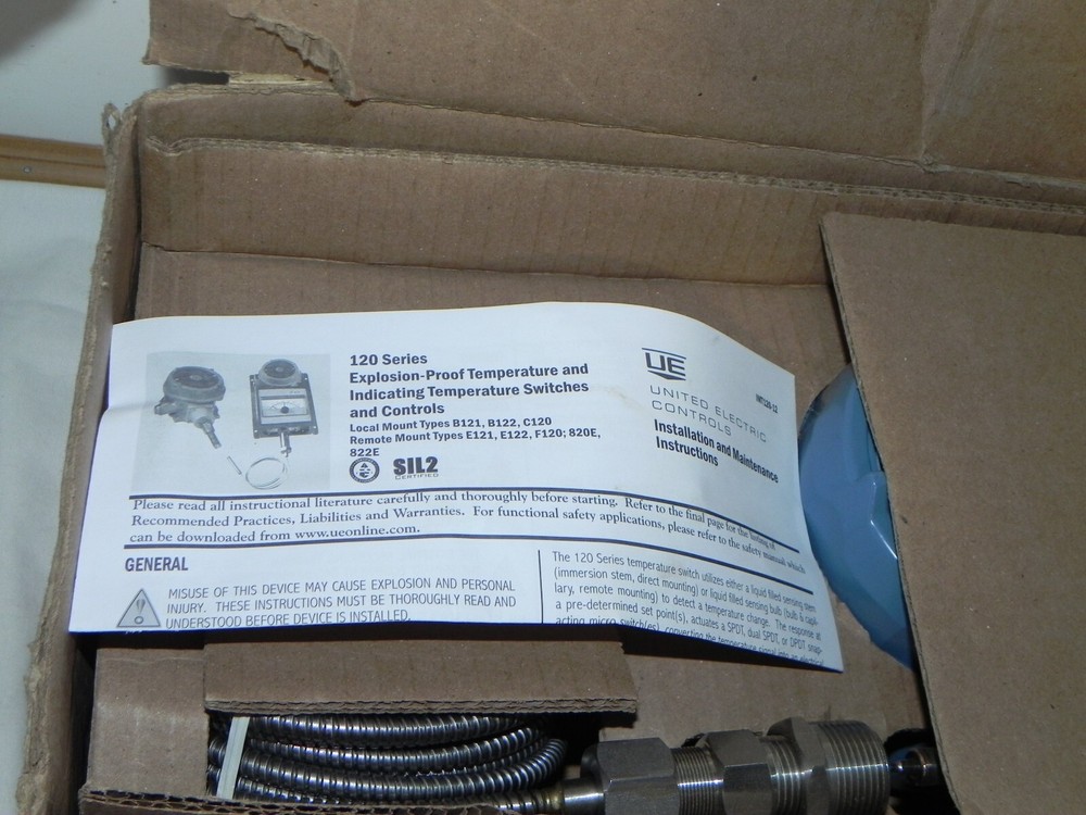 UNITED ELECTRIC Temperature Switch E122-3BS Explosion-Proof, 100-400 Op range