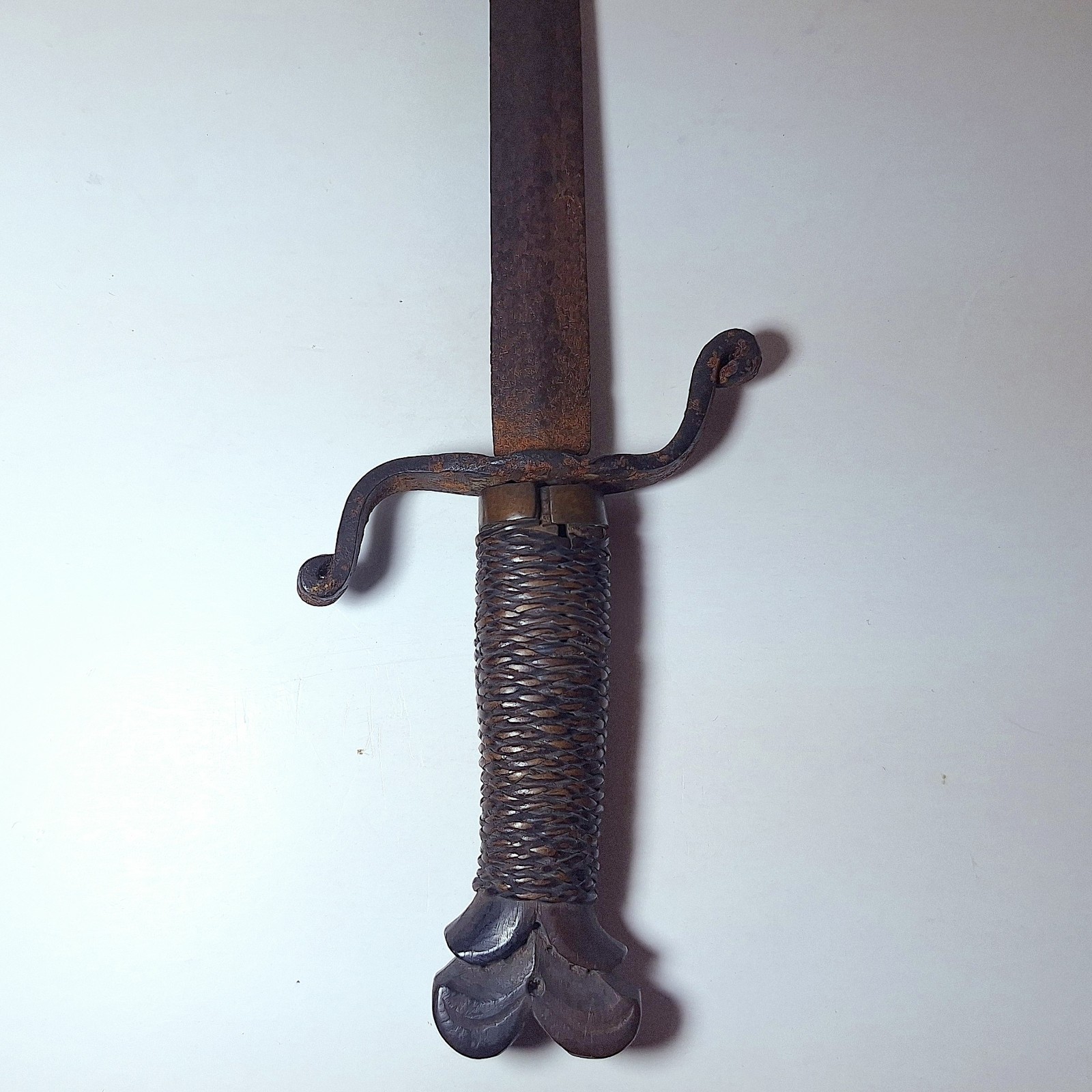Authentic 17th-Century European Renaissance Left-Handed Dagger – All Original -