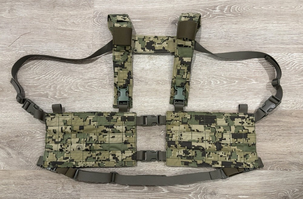 split front chest rig