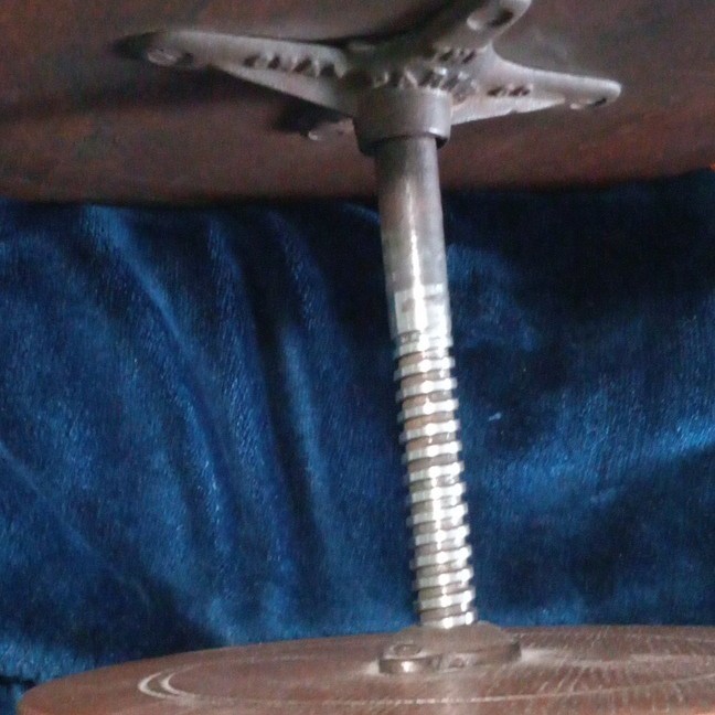 Chas Parker Meridien Co. Adjustable Piano Stool