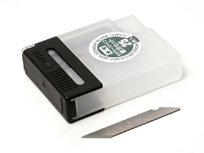 Tamiya Craft Tools MODELER'S KNIFE REPLACEMENT BLADE (25PCS.) 74075