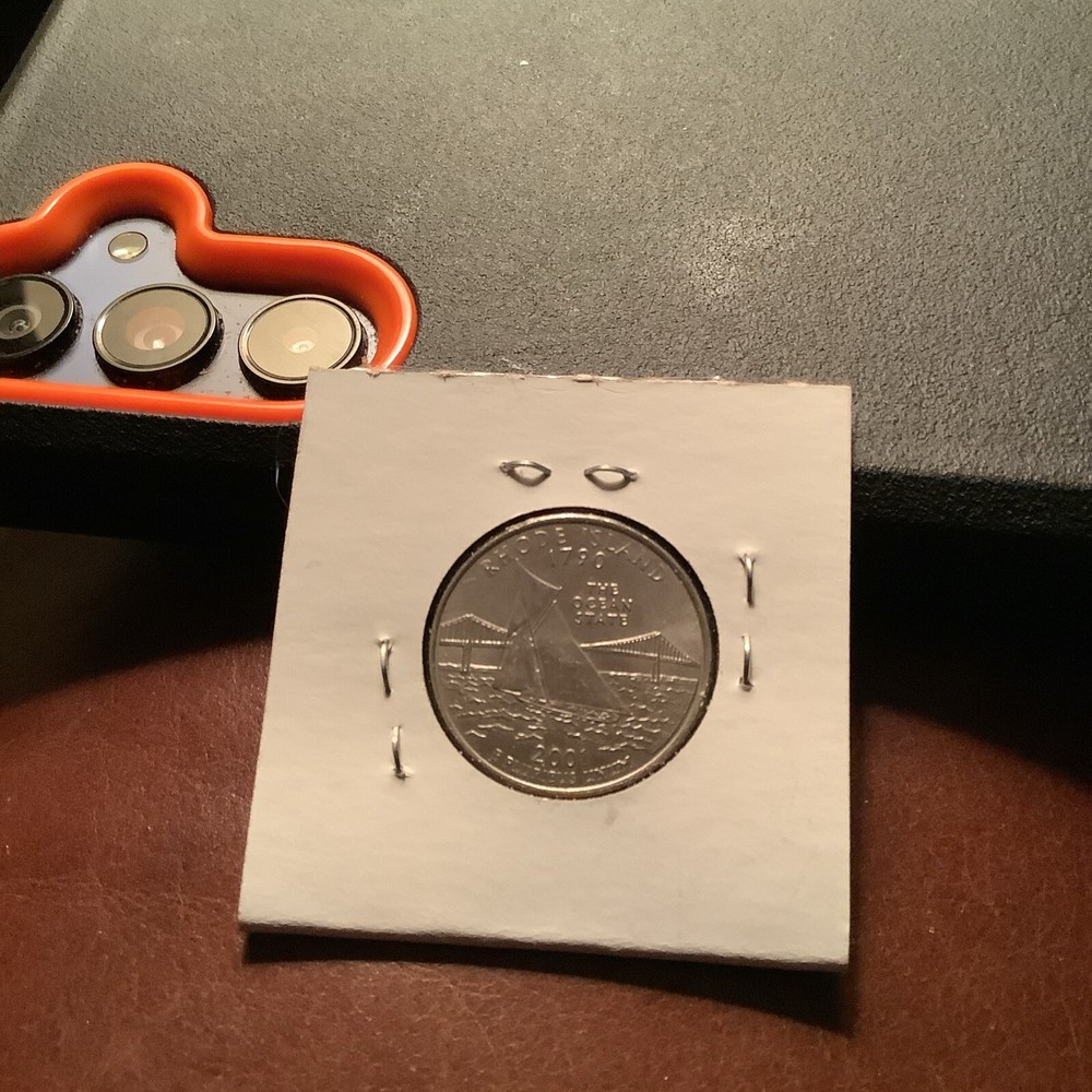 2001 D - Rhode Island Quarter Dollar Coin