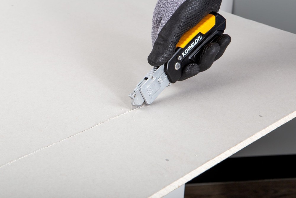 Komelon Folding 2-N-1 Utility Knife Scraper