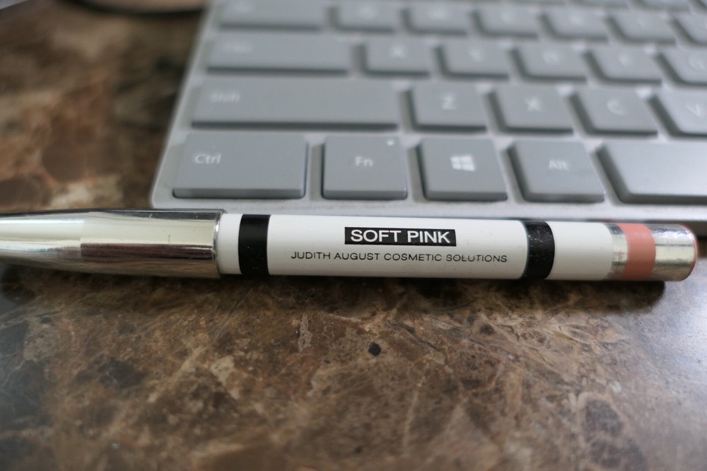Judith August The Everything Pencil Face & Body Concealer "Soft Pink"