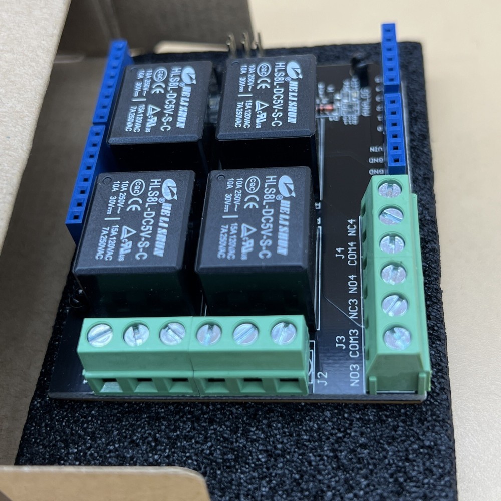 Seeed Studio Relay Shield 2760381