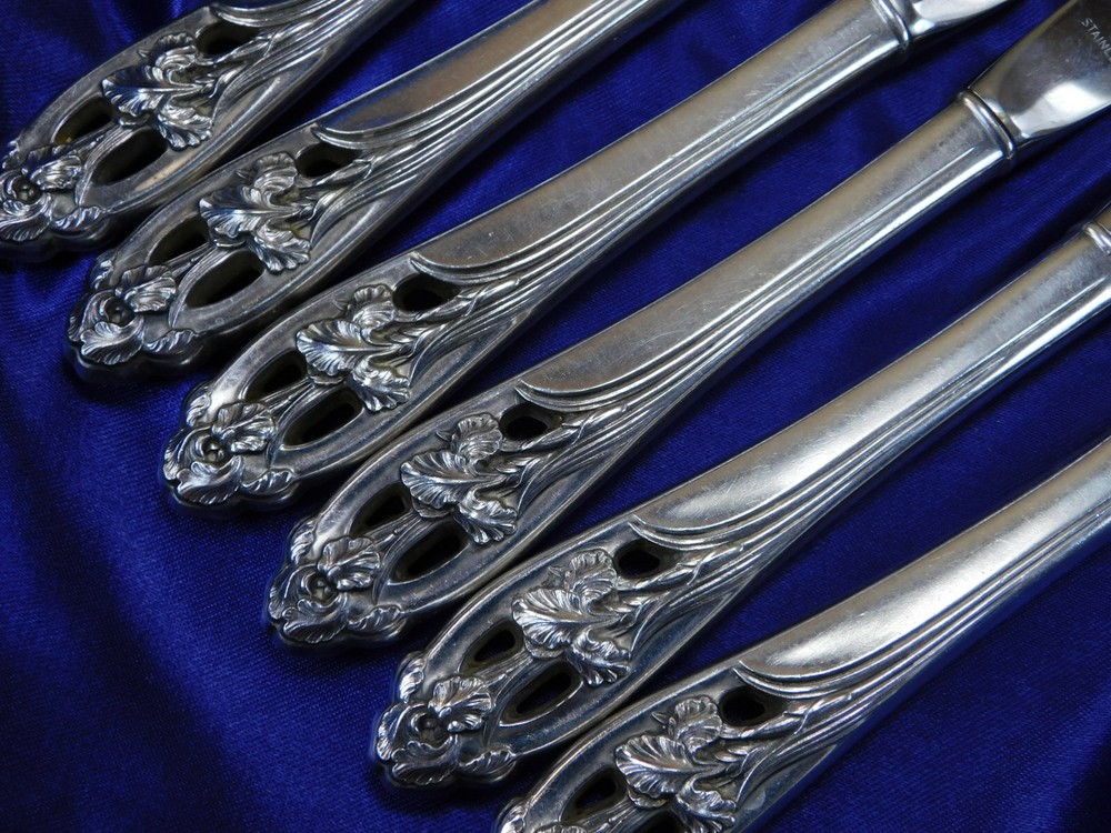 INTERNATIONAL SILVER IRIS STERLING SILVER PLACE KNIFE - GOOD CONDITION