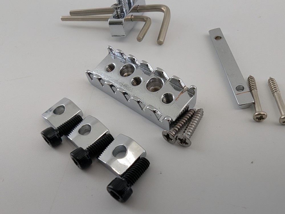 Licensed Floyd Rose WR3 Locking Nut & String Retainer & Wrench Chrome 43mm