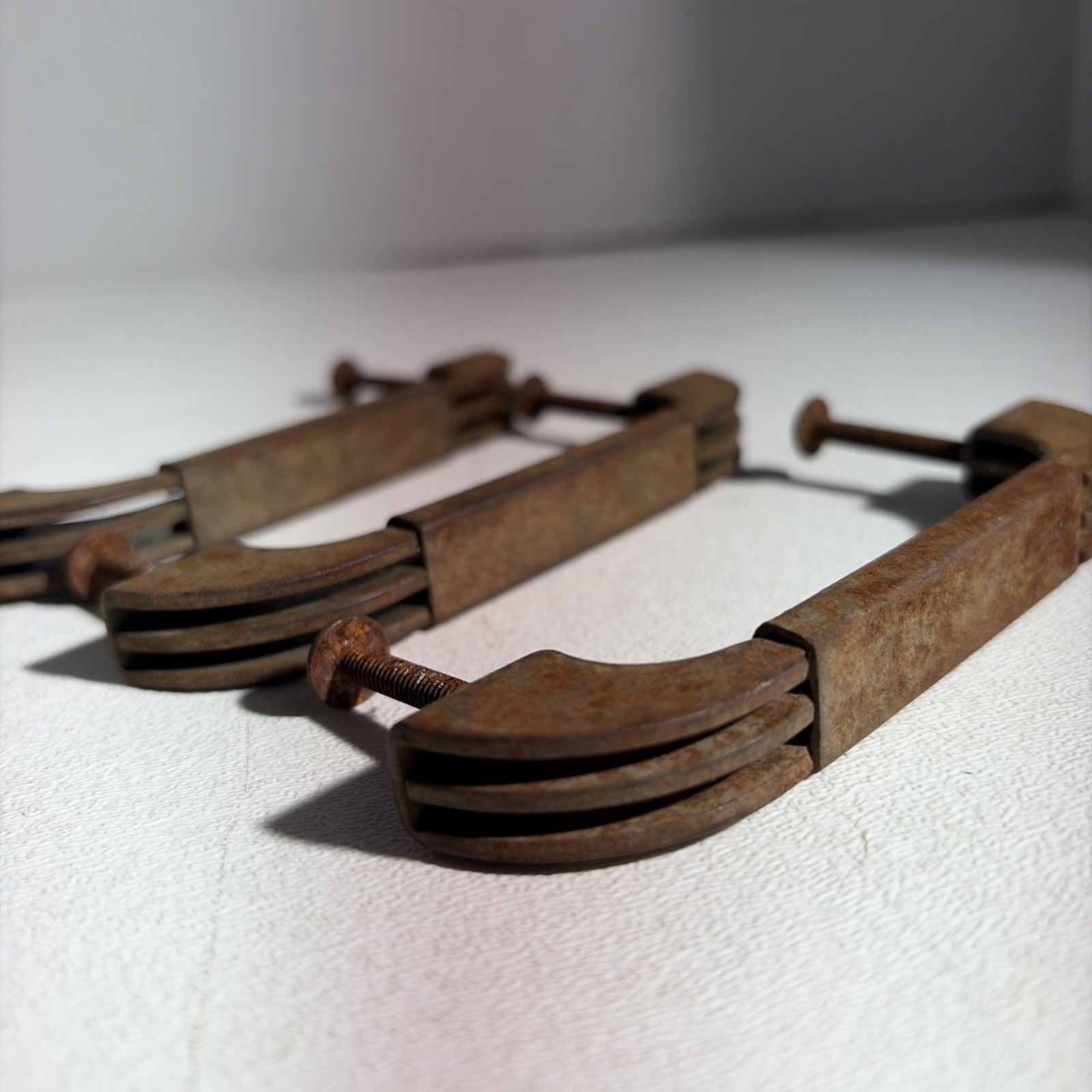 Vintage Art Deco Mid Century Modern Rustic Drawer Pulls Handles Set Of 3