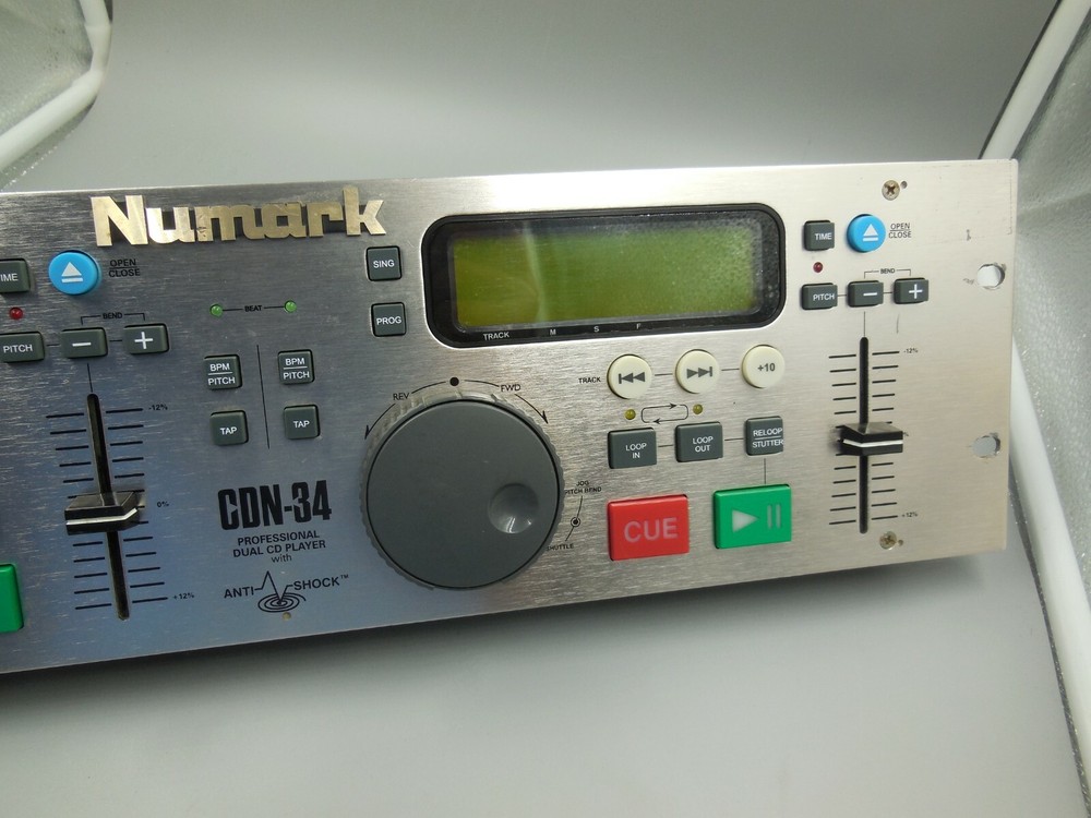 NUMARK CDN-34 PROFESSIONAL DJ DUAL CD CONTROLLER WITH ANTI-SHOCK BUFFER MEMORY