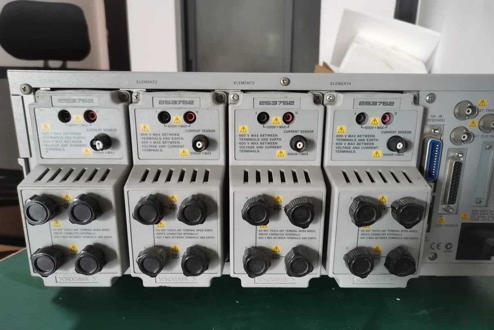 Yokogawa PZ4000 Power Analyzer with 4 Input Module 253710-D, Working