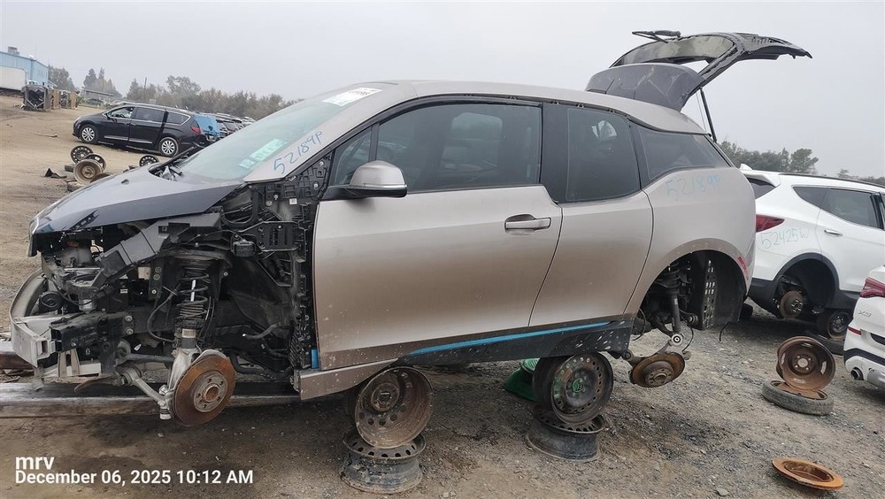 LEFT REAR DOOR WINDOW REGULATOR OEM 2017 BMW I3