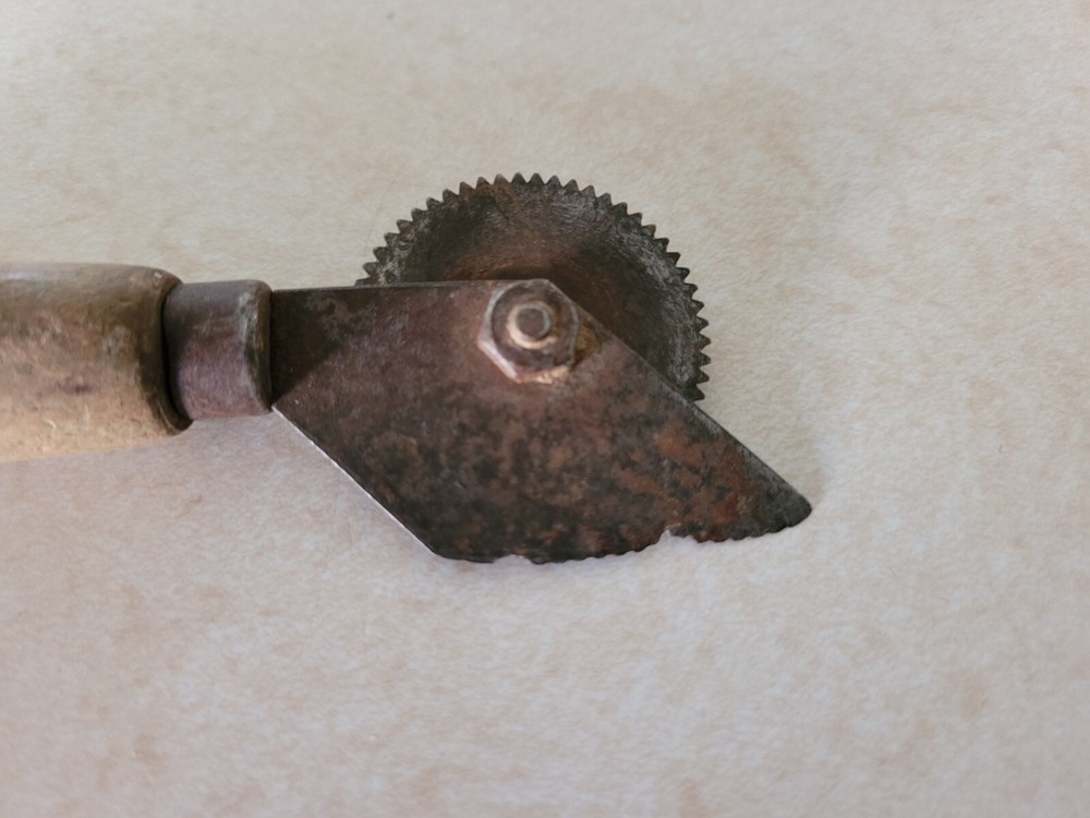 Vintage Wooden Handled Stitch Marking Roller