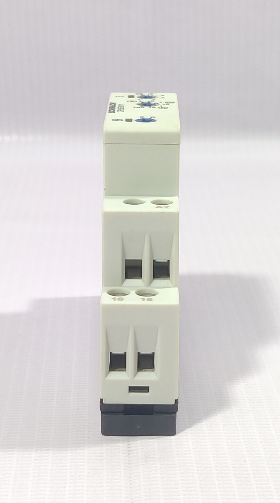 SCHRACK ZR5ER011 TIMER DUO FUNCTION ON OFF RELAY