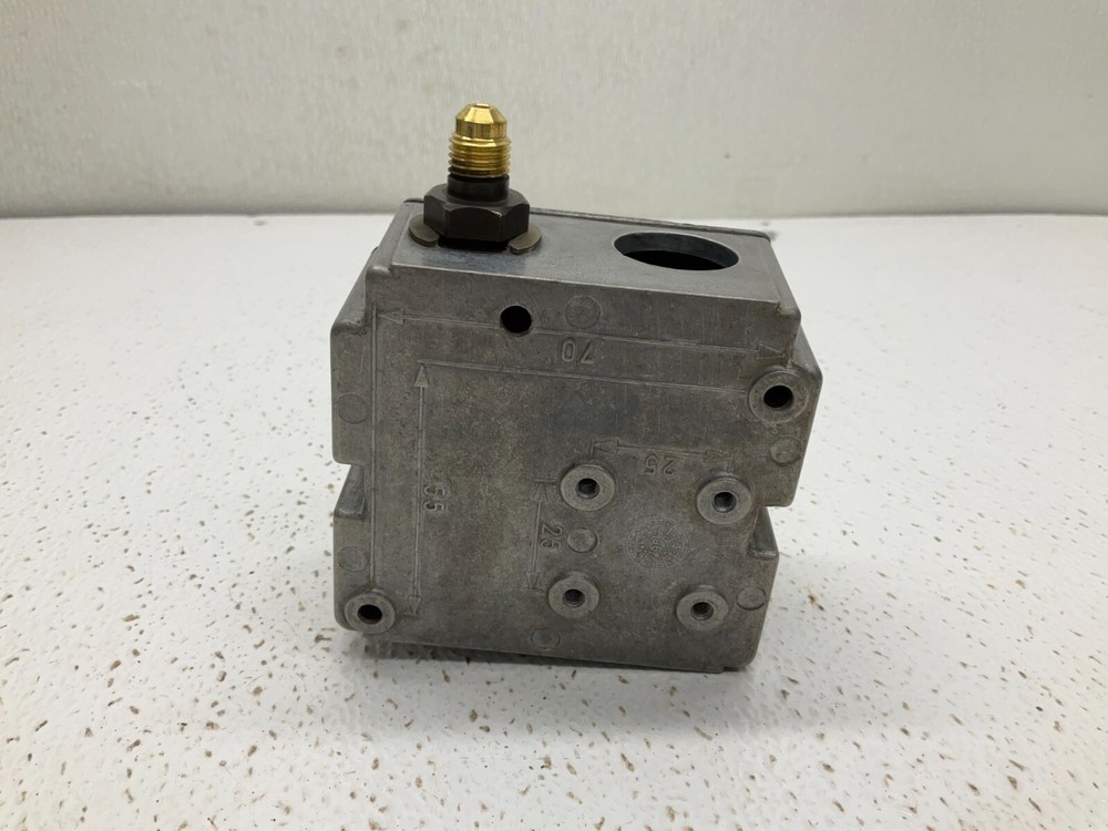 Johnson Controls P77AAA-9351 Pressure Control P77AAA9351 P77AAA