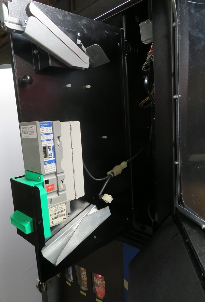 Seaga Countertop Snack/Candy Vending Machine