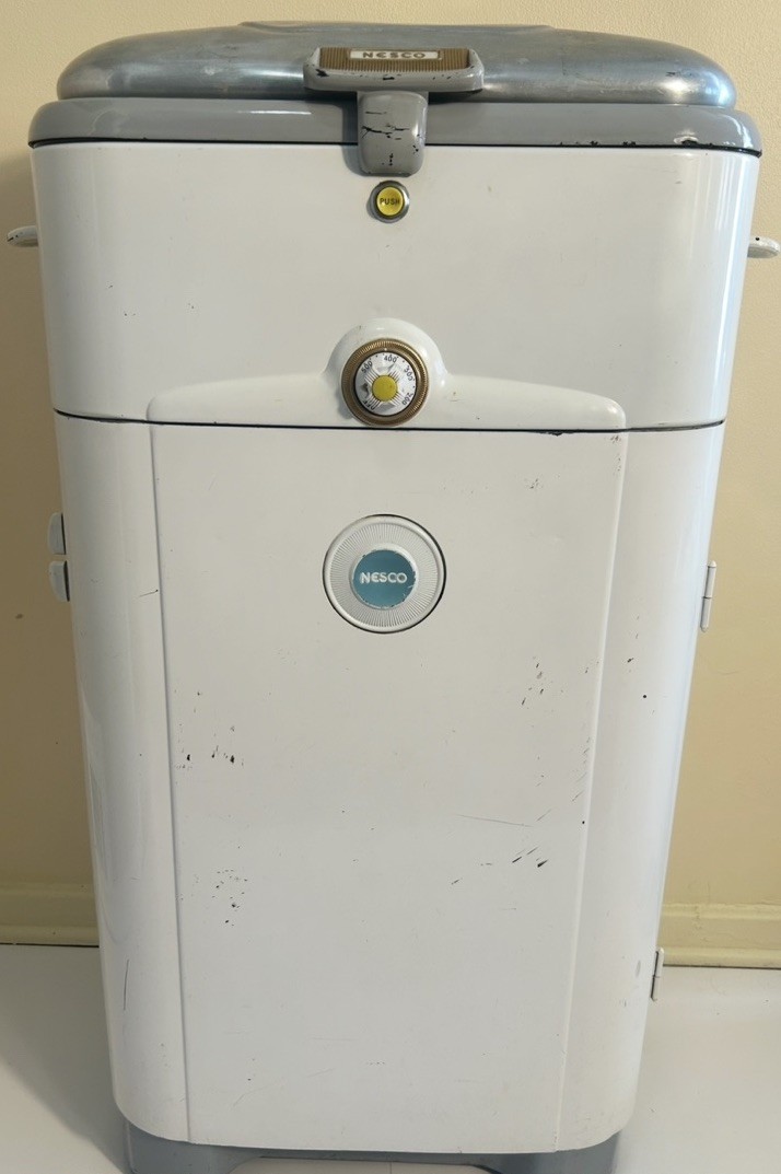 Vintage 1950s NESCO Infra-Red Roaster Oven Model 335 w/ Griddle, Pans & Manual