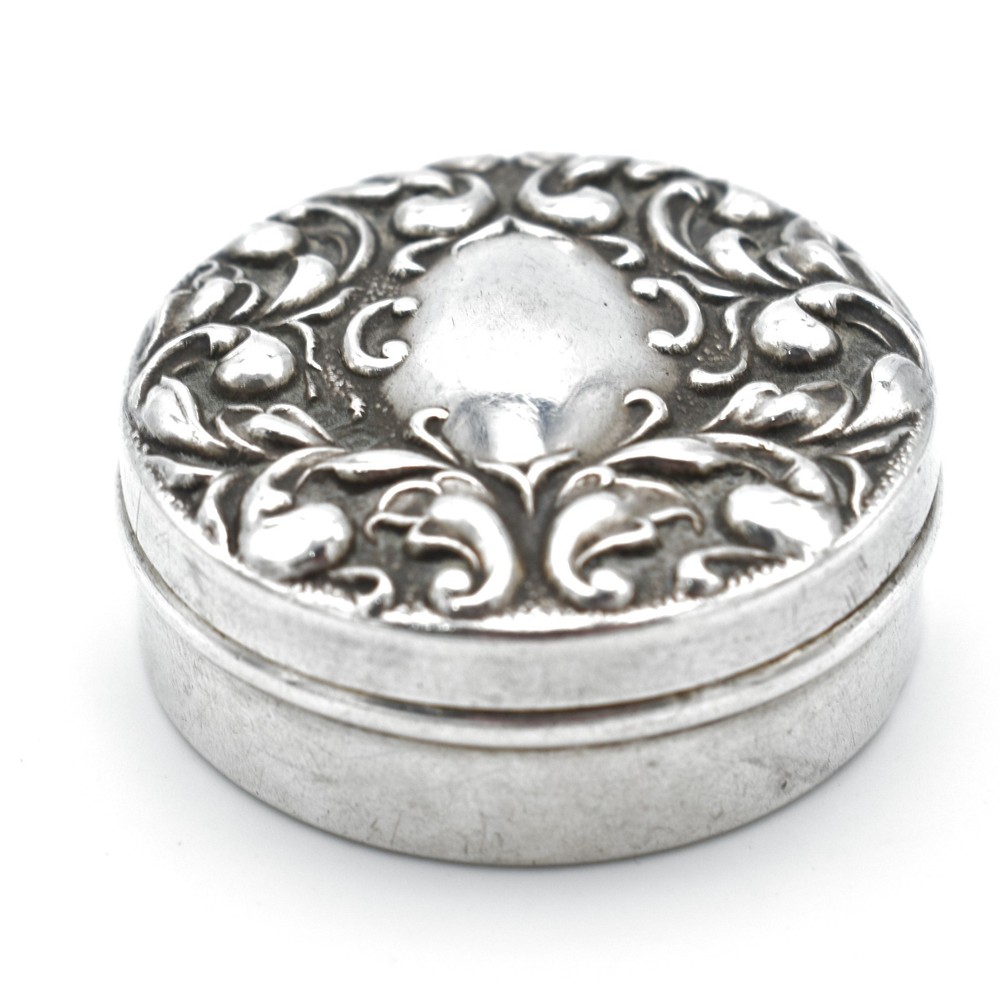 Antique Solid Silver Pill Pot Snuff Box Repousse Edwardian 1905