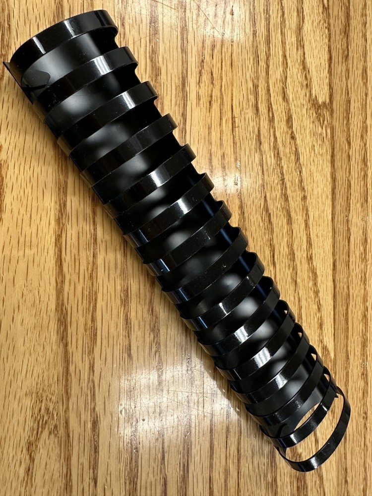 50-pack half-sheet 1-3/4" black plastic binding combs (375 sheet capacity)
