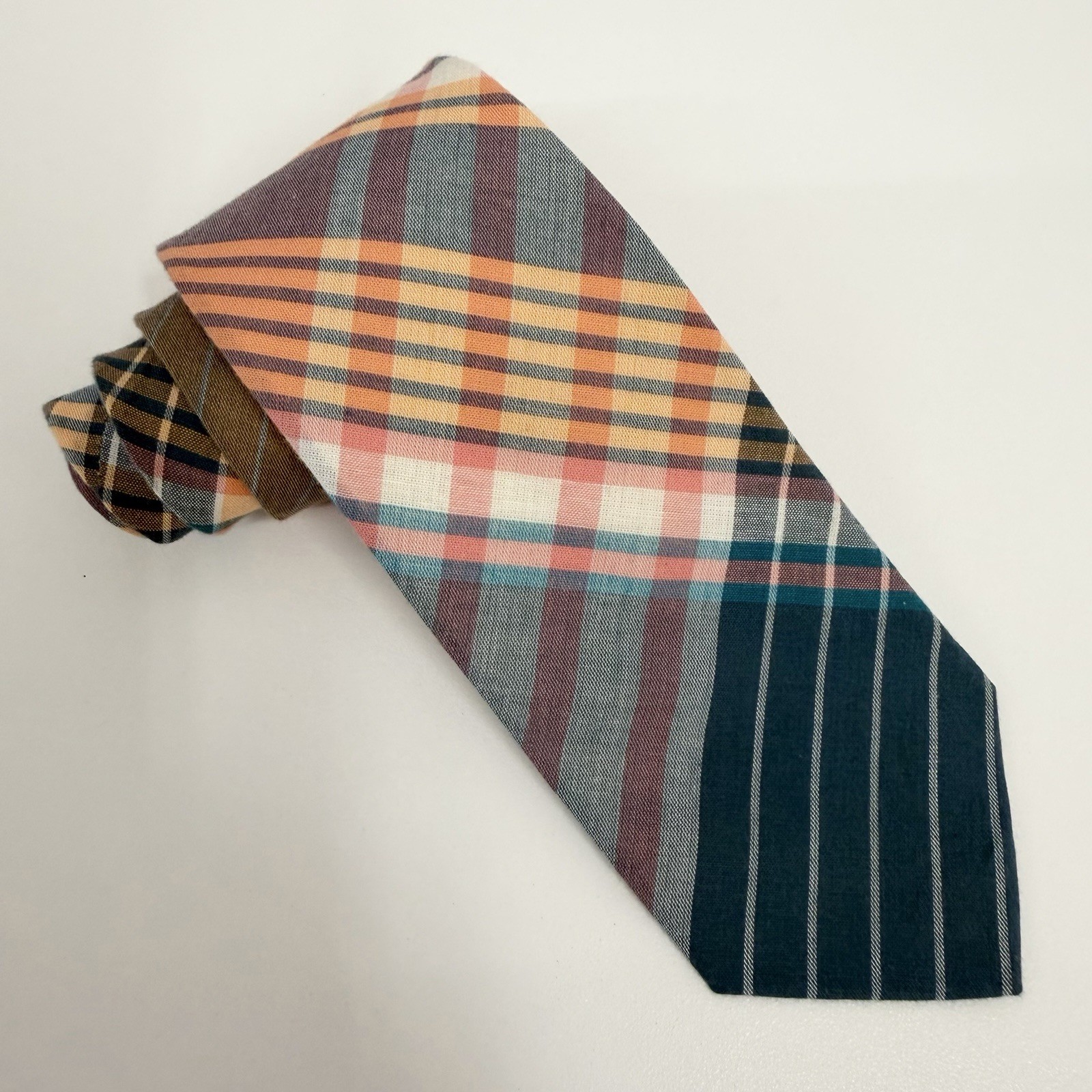 Vineyard Vines NEW Boy's Recent Tie Multicolor Plaid Cotton 2.75" (W) x 49" (L)