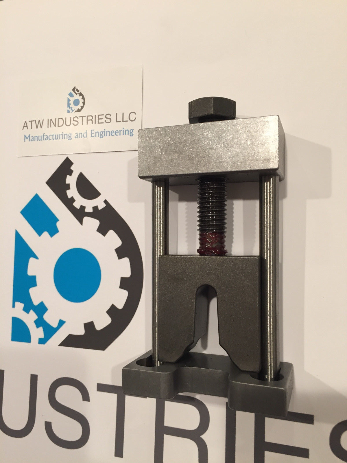 Snowmobile Track Clip Tool for up to 1-5/8" Lug Track (TCT 1.6)