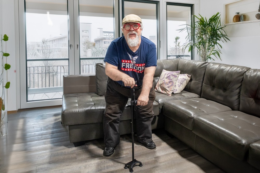 Walking Cane w LED Light 2nd Rotating Support Handle Folding Self Standing Base