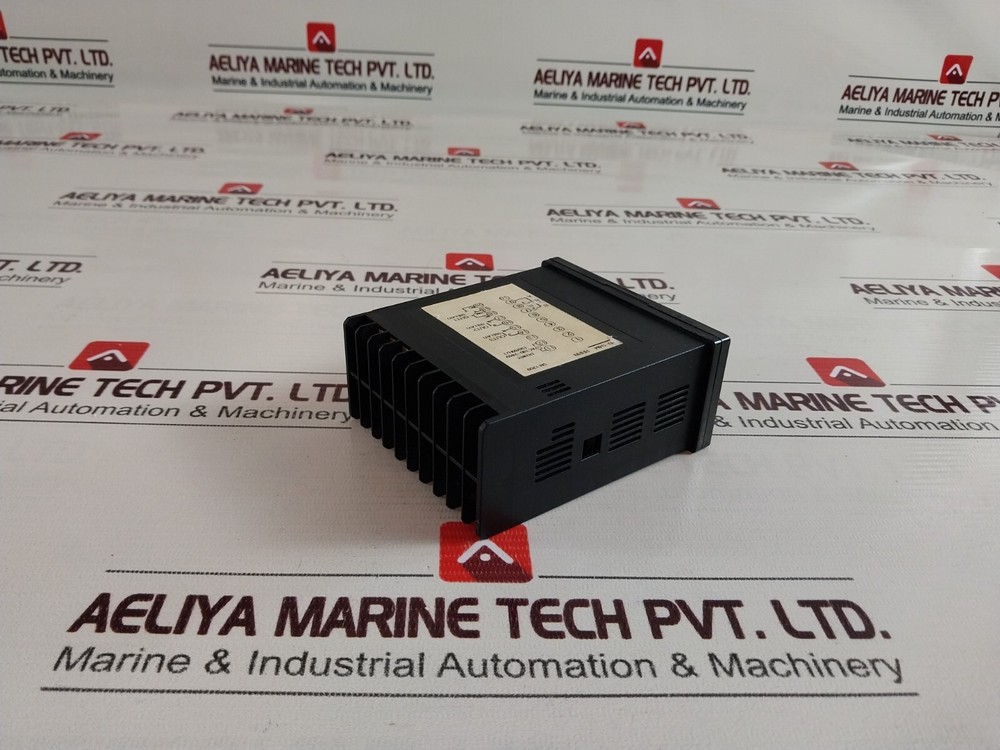 SAMWON ENG SD-94M RRRN Digital Temperature & Humidity Controller AC 100-240V