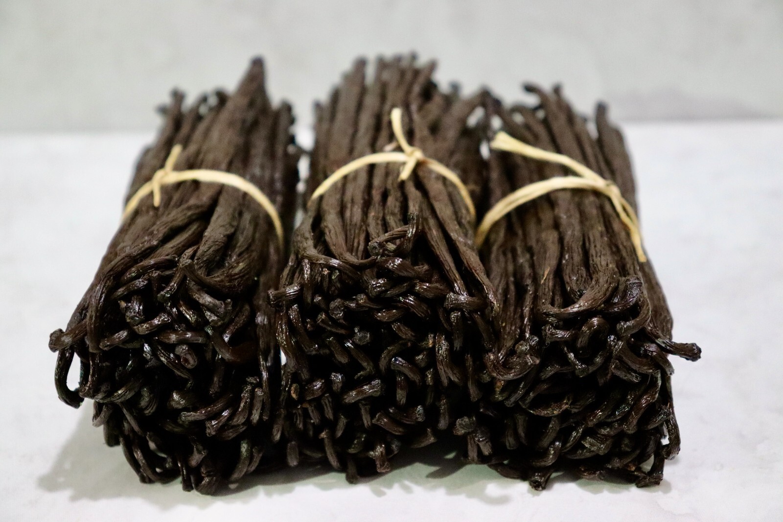 Fresh Madagascar Grade A ORGANIC Bourbon Vanilla Beans [Whole]