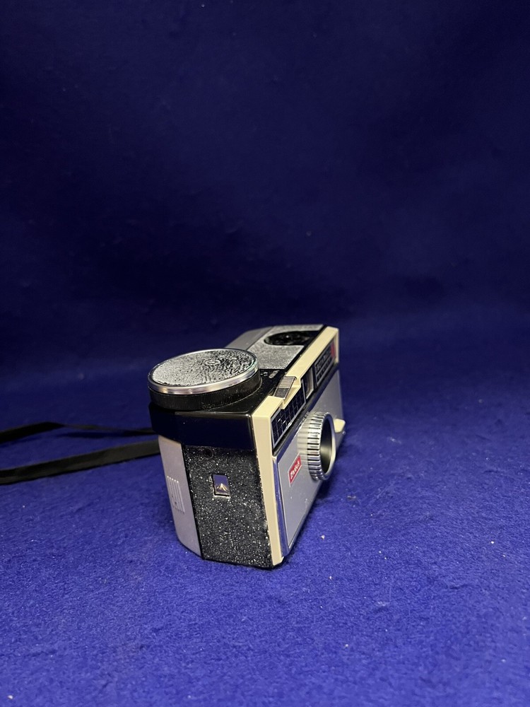 Vintage Kodak 154 Instamatic Camera with Box & Instructions untested