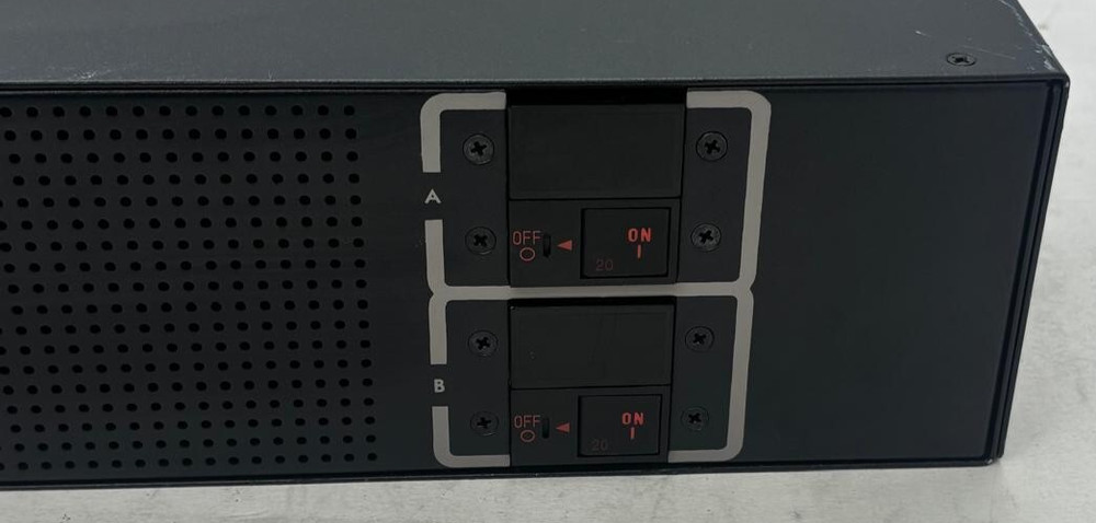 Sentry CW-16HF2A452 SWITCHED CABINET DISTRIBUTION UNIT