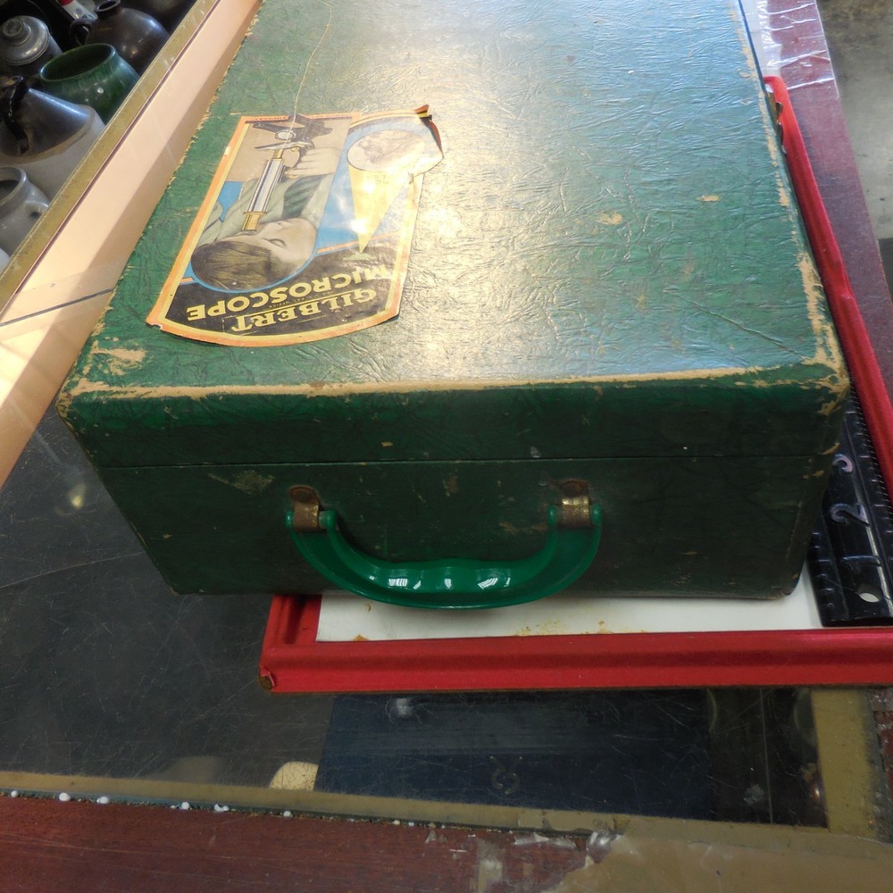 VINTAGE GILBERT MICROSCOPE EMPTY GREEN CASE ONLY