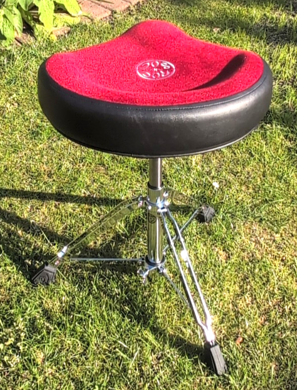 Roc N Soc Nitro Saddle Drum Throne; Mint Condition