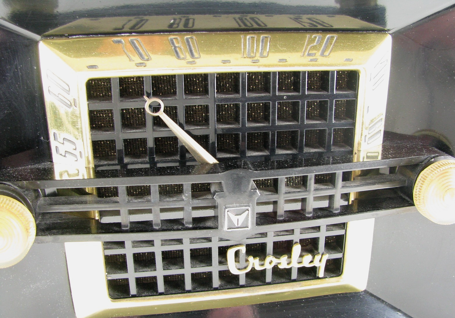 Vintage 1950s Crosley AM Tube Table Radio Model 11-106U ? For Parts or Repair