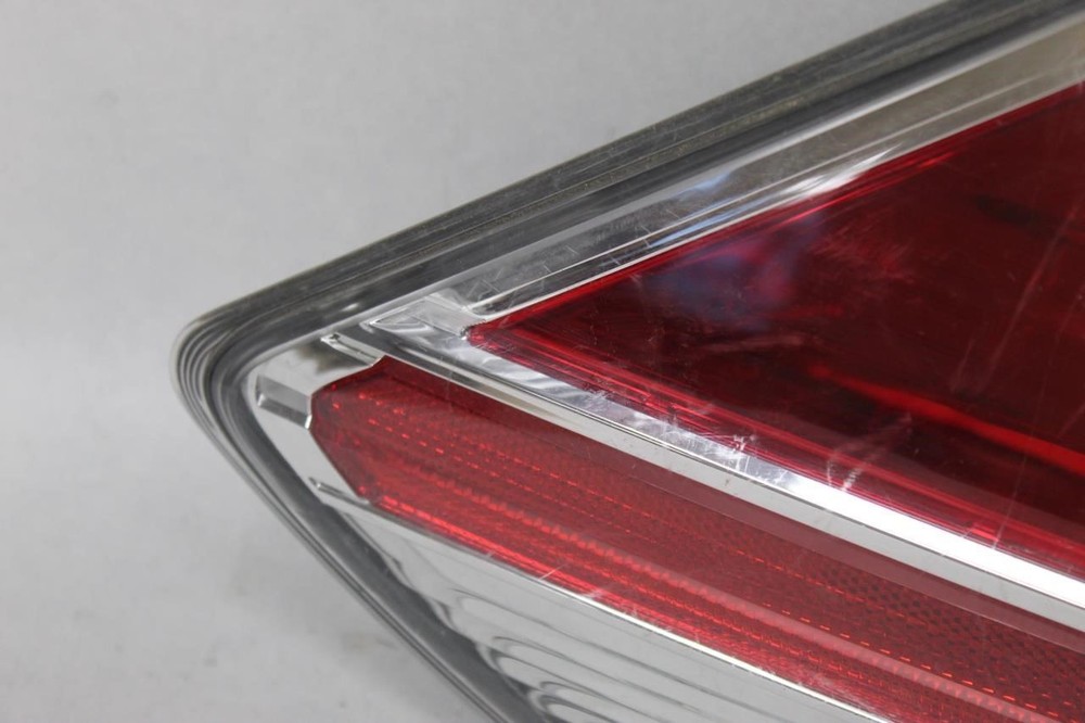 2015 Nissan Rouge Driver Taillight