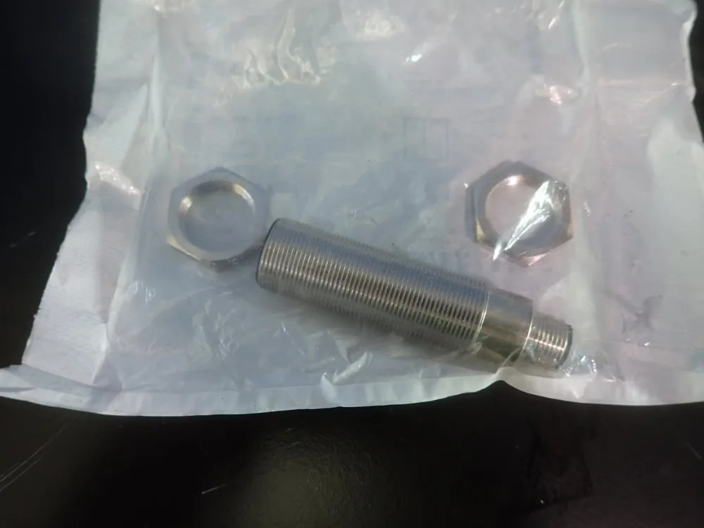 BALLUFF BES028R INDUCTIVE SENSOR 04200731781