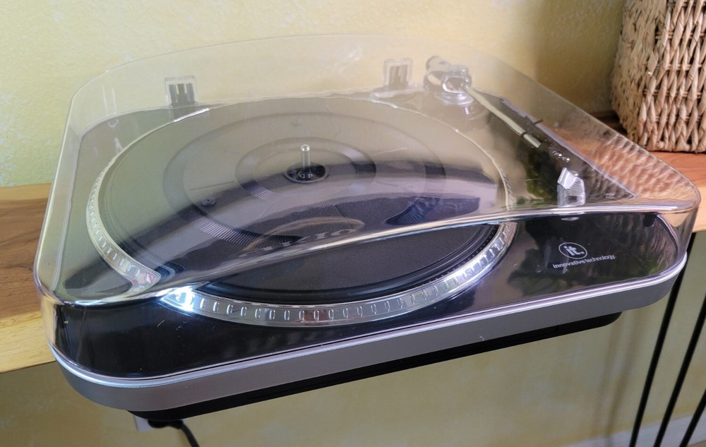 Innovative Technology ITUT400 Turntable Encode Vinyl to PC CD Laptop Memory Chp
